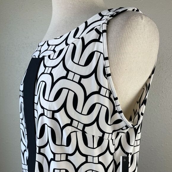 NWT Essentials by Milano Sleeveless Blouse Top - Picture 5 of 10
